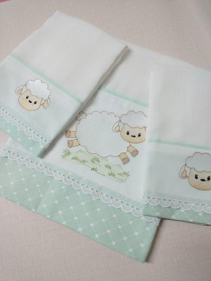 Kit Fraldas Bordadas Ovelhinhas