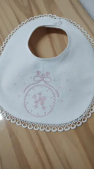Babador Bordado para Bebê