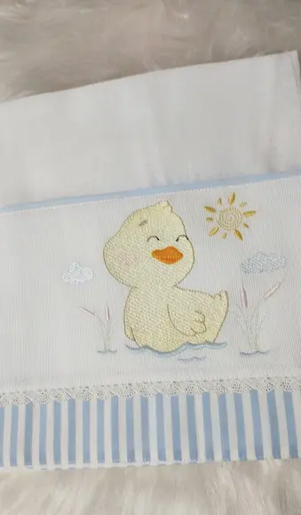 Fralda Bordada Patinho