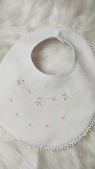Kit 3 Babadores com Bordado para Bebê
