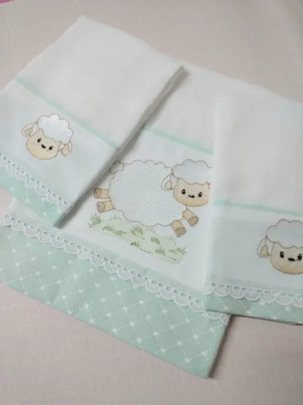 Kit Fraldas Bordadas Ovelhinhas