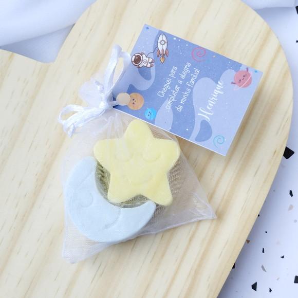 Lembrancinha Lua e Estrela com Tag Personalizada