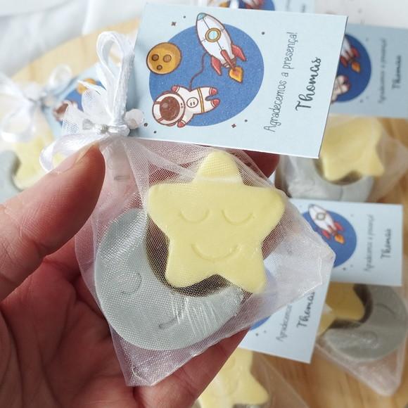 Lembrancinha Lua e Estrela com Tag Personalizada