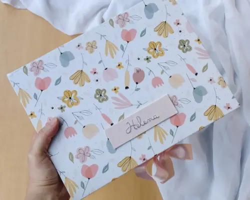 Caixa Maternidade Média Cartonada Personalizada