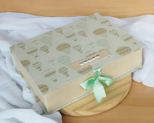 Caixa Maternidade Média Cartonada Personalizada