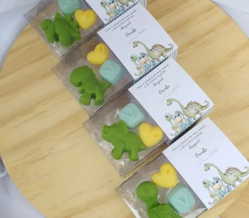 Lembrancinha Sabonete Dinossauro Cute + Letra + Mini Coração