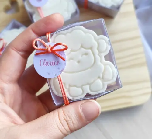 Lembrancinha Sabonete Ovelhinha Cute- Laço e Tag