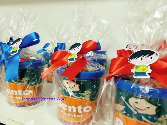 Caneca Acrílica com Kit Massinha