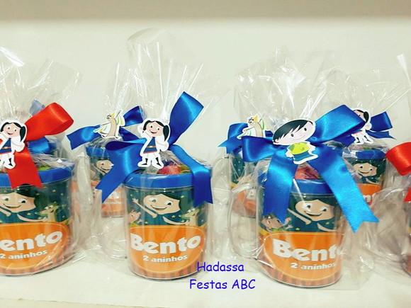 Caneca Acrílica com Kit Massinha