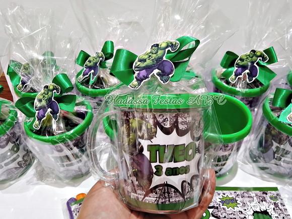 Caneca de Acrílico Personalizada com Kit Massinha Tema Hulk