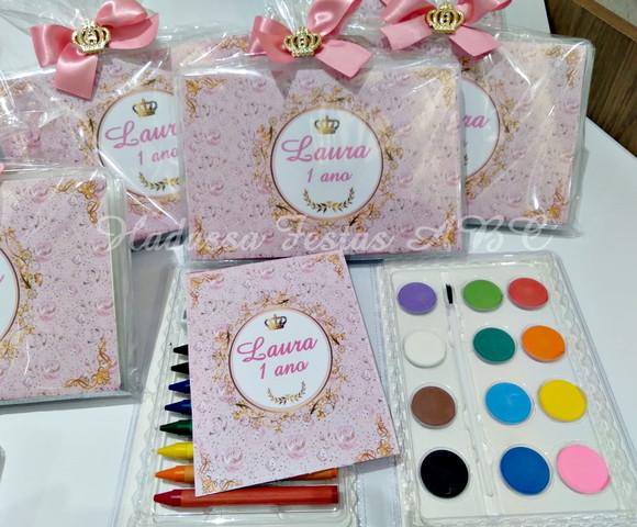 Estojo Aquarela com Livrinho Realeza 24 Peças