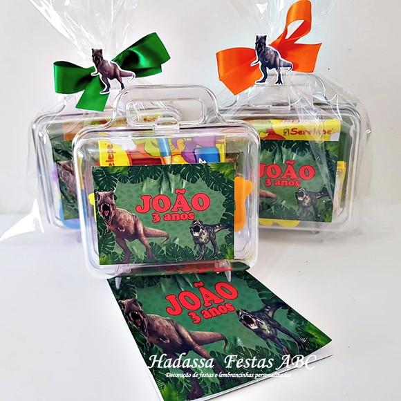 Maleta com Kit para colorir e brincar tema Dinossauros