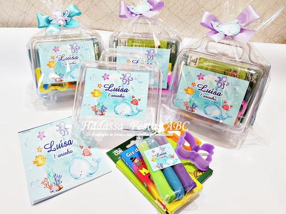 Maleta com Kit para colorir e brincar  fundo do mar aquarela
