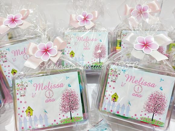 Maleta com Kit para Colorir e Brincar Tema Jardim Encantado