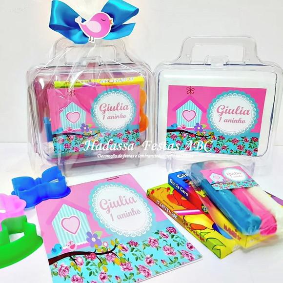 Maleta com Kit para colorir e brincar tema  Jardim Encantado