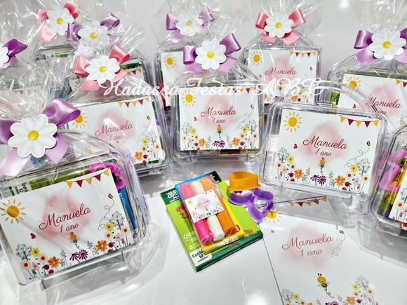 Maleta com Kit para Colorir e Brincar Tema  Jardim Encantado Marg
