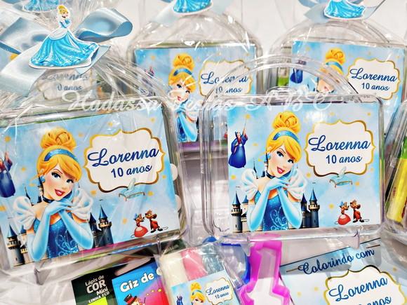 Maleta com Kit para Colorir e Brincar Tema Cinderela