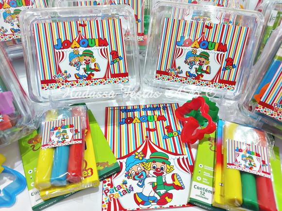 Maleta com Kit para Colorir e Brincar  Tema Circo