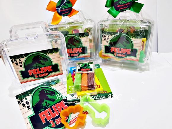 Maleta com Kit para Colorir  e Brincar Tema Dinossauros