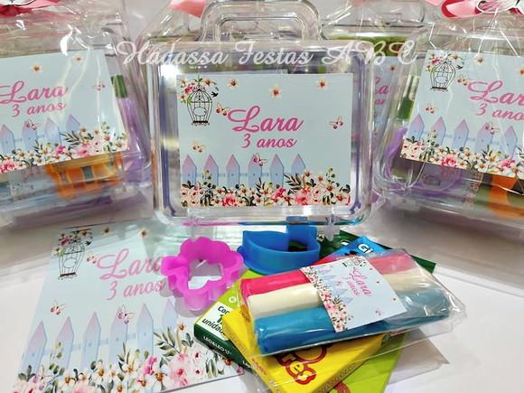 Maleta com Kit para Colorir Tema Jardim Encantado