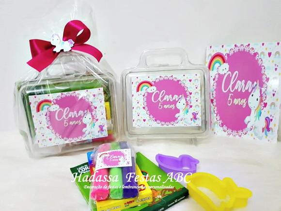Maleta com Kit para Colorir Tema Unicórnio