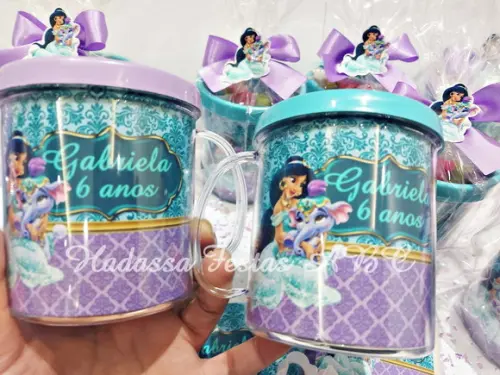 Caneca Acrílica com Kit Massinha Jasmine