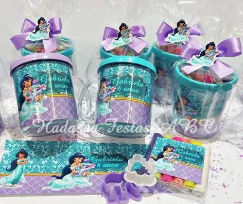 Caneca Acrílica com Kit Massinha Jasmine