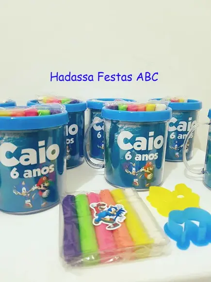 Caneca Acrílica com Kit Massinha Personalizada