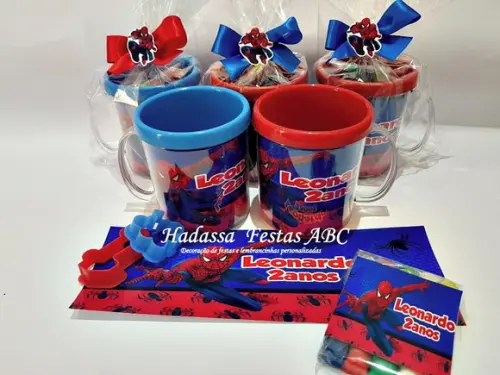 Caneca Acrílica com Kit Massinha Personalizada Homem Aranha