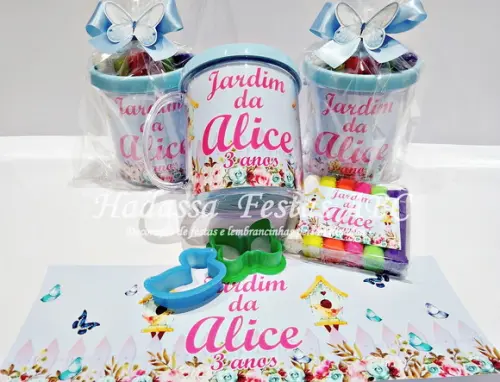 Caneca com Kit Massinha Personalizada Tema Jardim Encantado