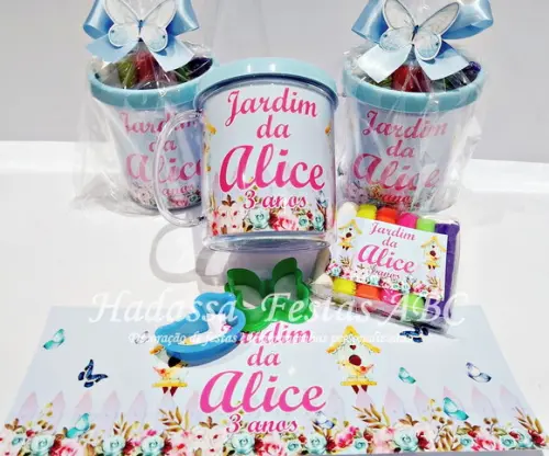 Caneca com Kit Massinha Personalizada Tema Jardim Encantado