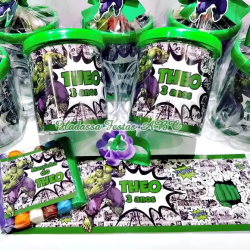 Caneca de Acrílico Personalizada com Kit Massinha Tema Hulk