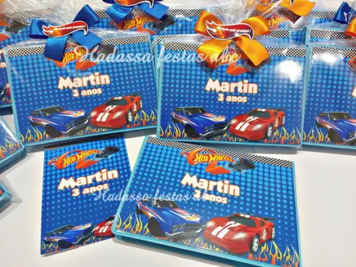 Estojo Aquarela com Livrinho para Colorir Tema Hot Wheels