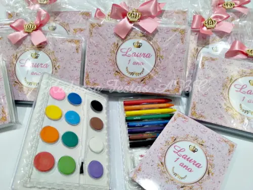 Estojo Aquarela com Livrinho Realeza 24 Peças