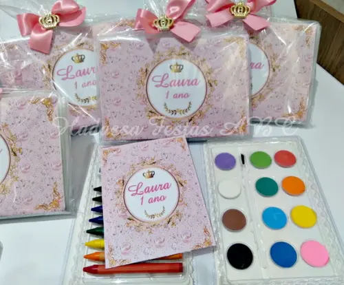 Estojo Aquarela com Livrinho Realeza 24 Peças