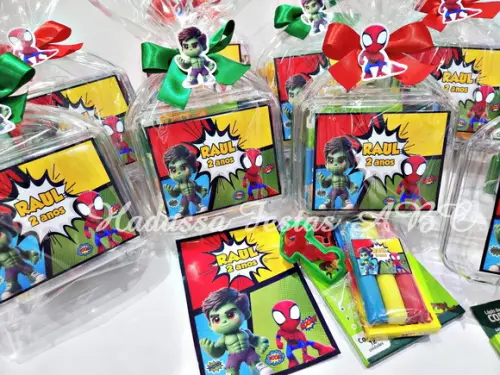 Maleta com Kit para Colorir e Brincar Tema Homem Aranha e Hulk Cu