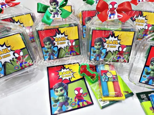 Maleta com Kit para Colorir e Brincar Tema Homem Aranha e Hulk Cu