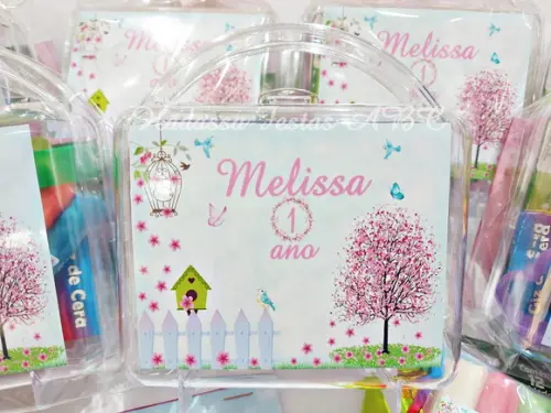 Maleta com Kit para Colorir e Brincar Tema Jardim Encantado