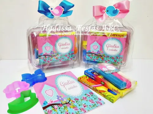Maleta com Kit para colorir e brincar tema  Jardim Encantado