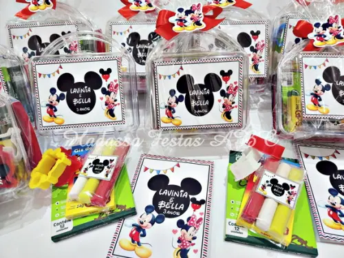 Maleta com Kit para Colorir e brincar tema Mickey e Minnie
