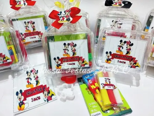 Maleta com Kit para Colorir e Brincar tema Mickey e Minnie