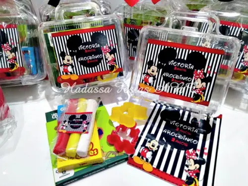 Maleta com Kit para Colorir e Brincar tema  Mickey e Minnie
