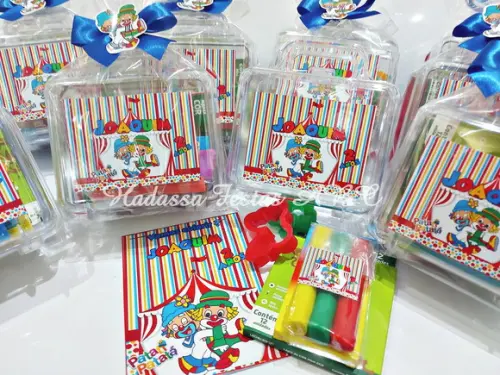 Maleta com Kit para Colorir e Brincar  Tema Circo