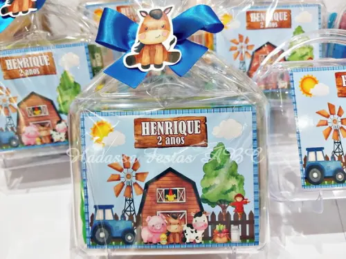 Maleta com Kit para Colorir e Brincar Tema Fazendinha