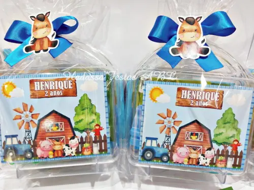 Maleta com Kit para Colorir e Brincar Tema Fazendinha