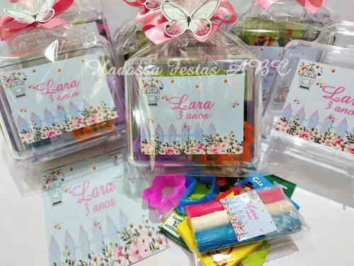 Maleta com Kit para Colorir Tema Jardim Encantado