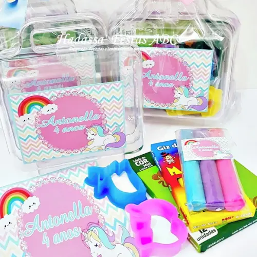 Maleta com Kit para Colorir Tema Unicórnio