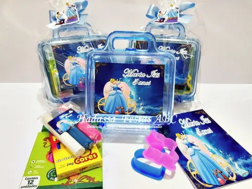 Maleta Personalizada com Kit para Colorir Tema Cinderela