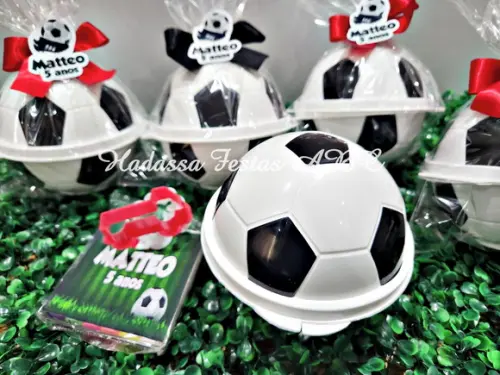 Pote Bola de Futebol com Massinha e Cortadores
