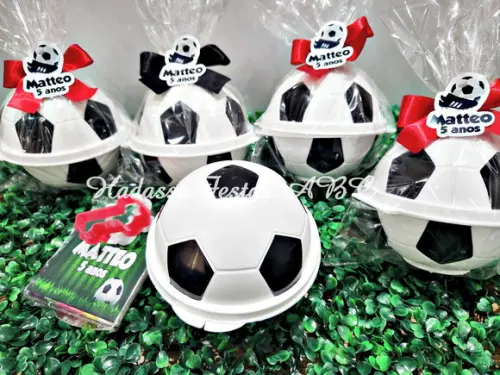 Pote Bola de Futebol com Massinha e Cortadores